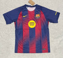 Camisa Barcelona Listrada Azul e Grená – Modelo Torcedor Performance Fan Edition